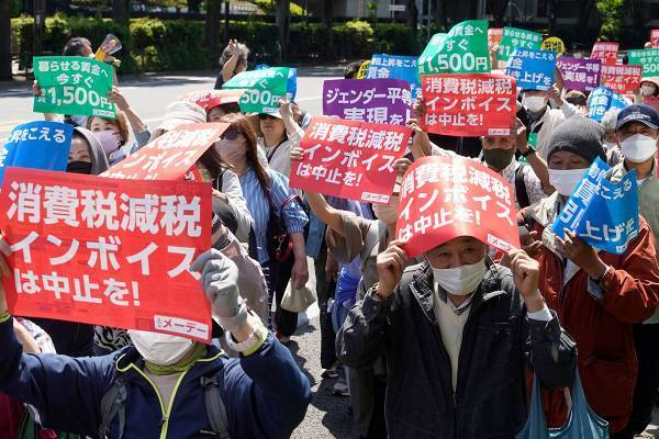 タクシーにも気軽に乗られない！　インボイス制度がサラリーマンにも及ぼす悪影響