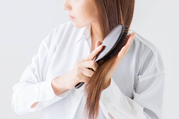 夏の2倍以上！50代の“秋抜け毛”を防ぐ旬の食べ合わせ「ナッツ×栗」「玉ねぎ×鶏肉」