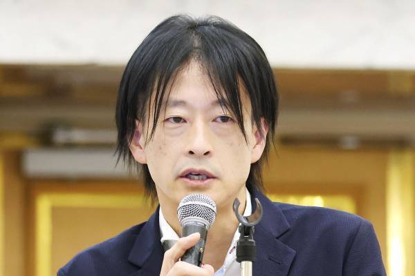 「工作員では!?」鈴木エイト氏に相次ぐ心無い声　統一教会問題巡る竹田恒泰氏とのバトルきっかけに