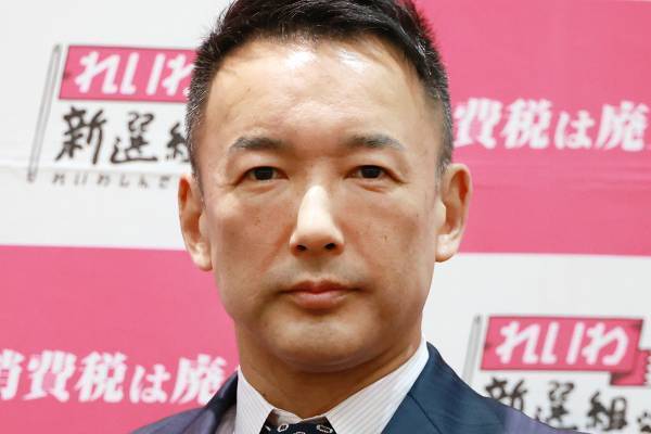 「車道に飛び出すな」「迷惑行為」れいわ・山本太郎代表　デモ行進中の信号待ち車へのコールアンドレスポンスが物議