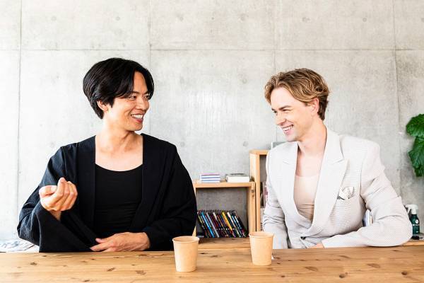 床バレエで人気の“美尻王子”が同性婚！〈2〉ゲイである自分を押し殺していた2人の運命的な出会いと葛藤