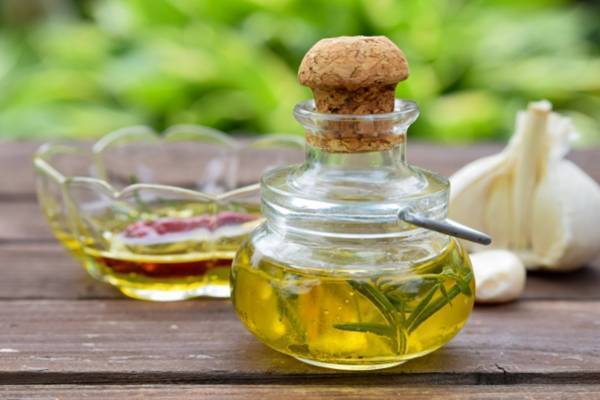認知症予防に「にんにく油」1日1さじで脳の血流がアップ！