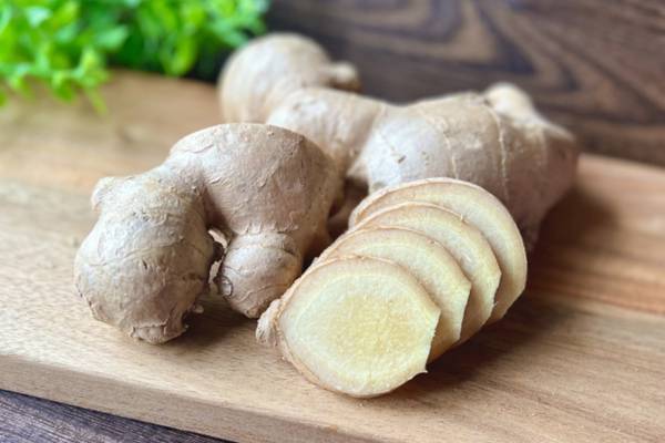つらい関節痛に「発酵しょうが」有効成分ジンゲロールがポイント