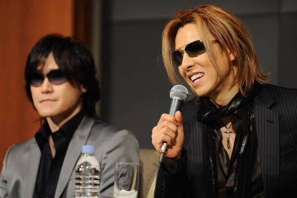 HEATHさん死去…再始動阻むYOSHIKIとToshlの“不仲説”にファンは悲痛訴え「もう二度とメンバーは揃わない」