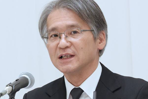 「ヘアアイロンでの火傷は日常的」宝塚歌劇団の会見で明かされた“衝撃習慣”にネット驚愕「無理がある」