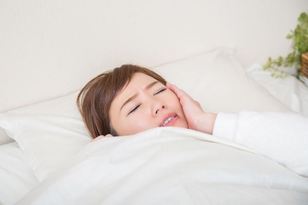 帯状疱疹ワクチン打つ？打たない？　助成金でザワつく50代以上の女性たち