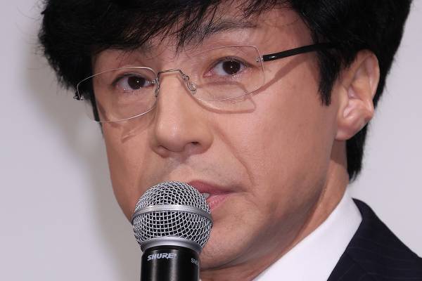 東山紀之　継父から暴力、プールがお風呂代わり…引退決断の苦渋に秘めた壮絶幼少期