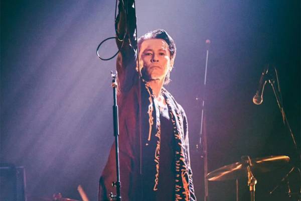 食道がんで死去のチバユウスケさん　1時間で6杯、一晩でチンザノ2本も…酒とタバコを愛した半生