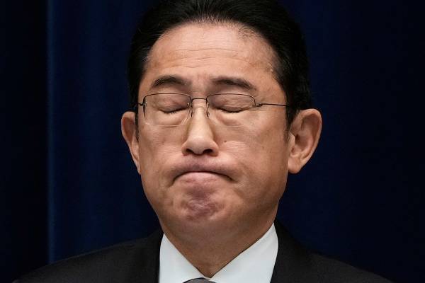 「どんだけ面の皮厚い」岸田首相　支持率17％でも辞職の気配ナシで「歴史に汚名を残す」と国民ブチギレ