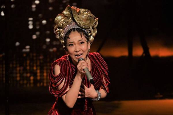 「紅白トリにふさわしい」紅組歌手ランキング！3位YOASOBI、2位MISIAを抑えた大御所の1位は？