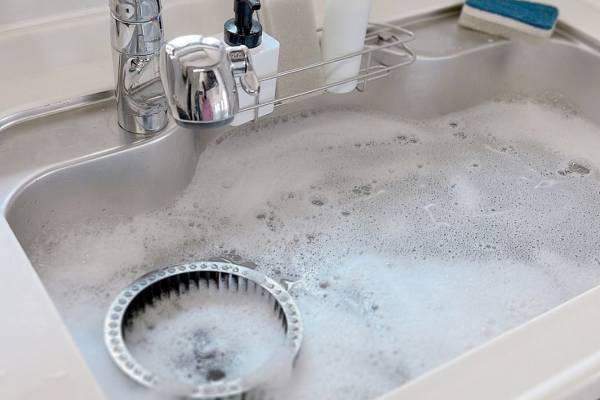 定番の「換気扇をオキシ漬け」「炊飯器を台所洗剤で」実はその大掃除の方法は正しくないかも!?