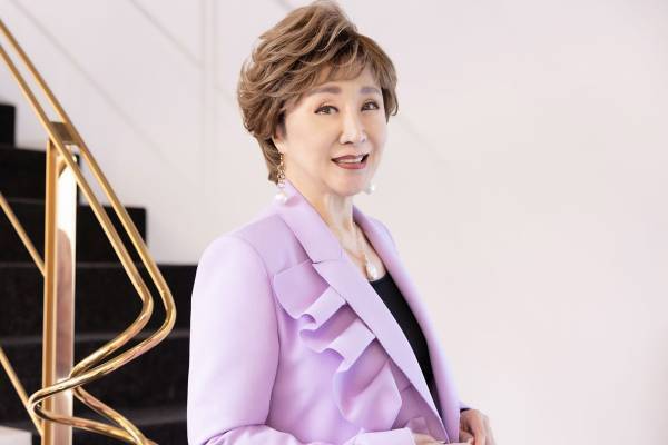 小林幸子　圧巻の“ラスボス衣装”のきっかけは「あがり症対策」だった