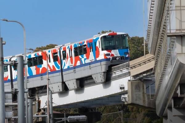 大阪モノレールが運行する「EXPO TRAIN 2025」号