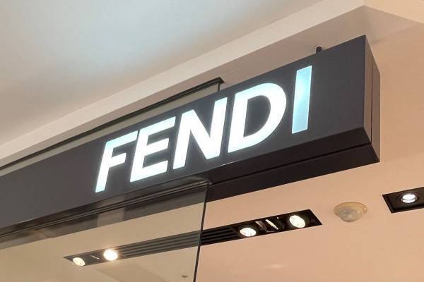 「#目黒蓮がフェンディと過ごすローマ」が話題！　FENDIが推し活の聖地に