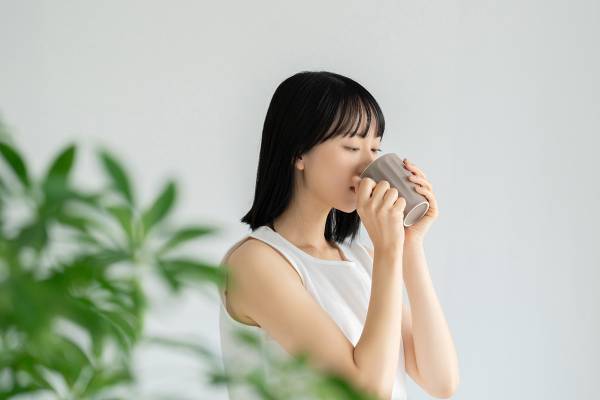 花粉症には「ほうじ茶＋煎り黒豆」！「ほうじ茶＋α」で不調に合わせて自宅でかんたん漢方茶