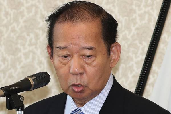 二階氏の書籍代3500万円はどれだけ規格外？公立図書館4館、小学校図書室75校分に相当…明かしていた定価1500円の“座右の書”は