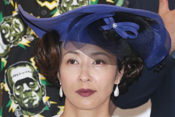 水野美紀の“電車のドア前地蔵”への苦言に「迷惑過ぎる」「本当に邪魔」と共感続々