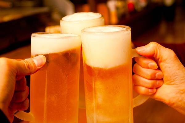 厚労省の飲酒ガイドライン“ロング缶1本”に悲鳴「休肝日あればもっと飲んでいい？」疑問に回答