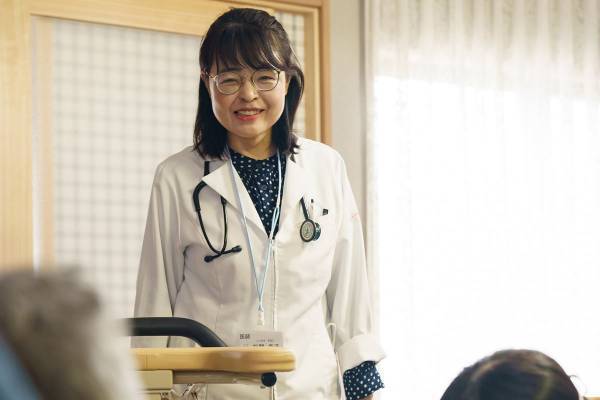 7浪して医学部、国家試験に2回落ちて53歳で医師になった女性「それでも諦めなかった理由」