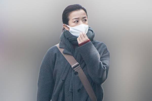 鈴木京香　パリコレで見せたイメージ覆す“激変ヘア”にSNS衝撃「イケイケで最高」