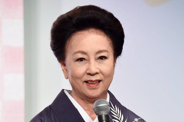 山本陽子さん　初演劇賞の賞金も全額寄付…大女優が30年続けていた「盲導犬育成支援」