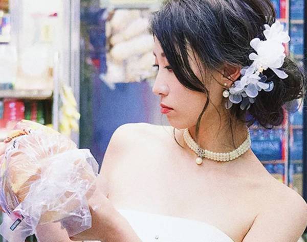 「子連れママが生きやすい世の中になって」元人気アイドル　“子供が触った商品全買取”を釈明も厳しい子育て環境に悲痛の叫び