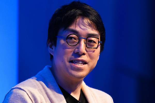 成田悠輔氏　過去の“高齢者は集団自決”発言で不買運動→広告降板…直前に綴っていた「究極の炎上対策」