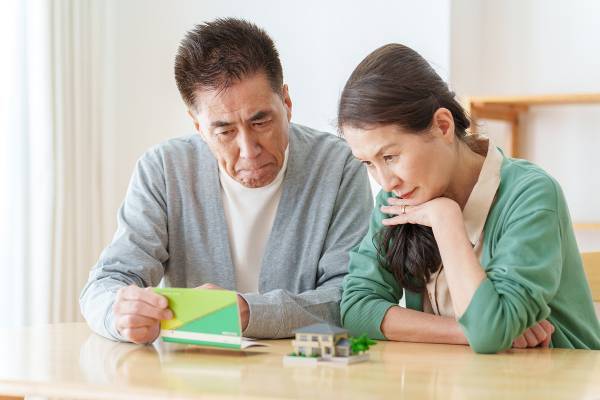 “金融”は平均で3割減も…統計でわかった「定年後の再雇用」で給料が減る業界