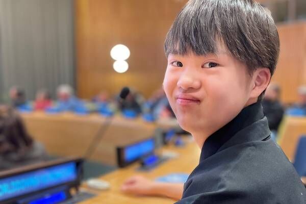 NYの国連本部で行われた会合に参加する吉田葵（17）