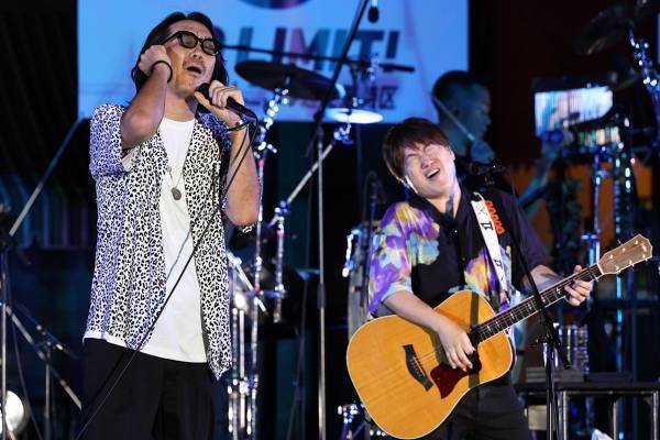 「呂律回ってない？」「歌うのしんどそう」コブクロ・黒田俊介　生放送で熱唱もファンが心配した“異変”