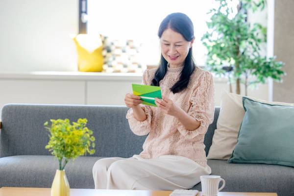 iDeCo加入年齢を70歳に引き上げへ…50歳会社員が月2万円で積み立てるといくら増える？　FPが試算