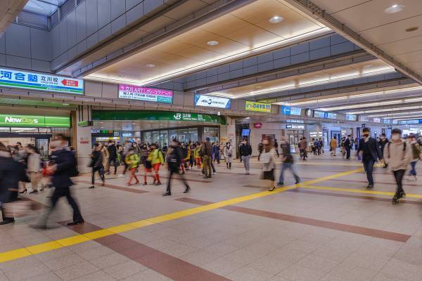 「今どきこんなことある？」定期券求める駅の大行列が話題…並ばずに買う方法をJRに聞いた