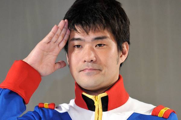 「これは狙ってる！？」不倫、妊娠中絶報道のアムロ声優のものまね芸人がとった“まさかの行動”にネット騒然