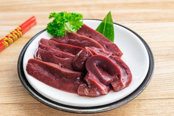 「危険すぎる」居酒屋で提供された“生の豚レバー”にSNS震撼　保健所が明かす生食のリスク