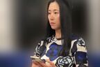 三浦瑠麗　離婚発表から2カ月、目撃した電車移動中の“猫サンダル”個性派私服