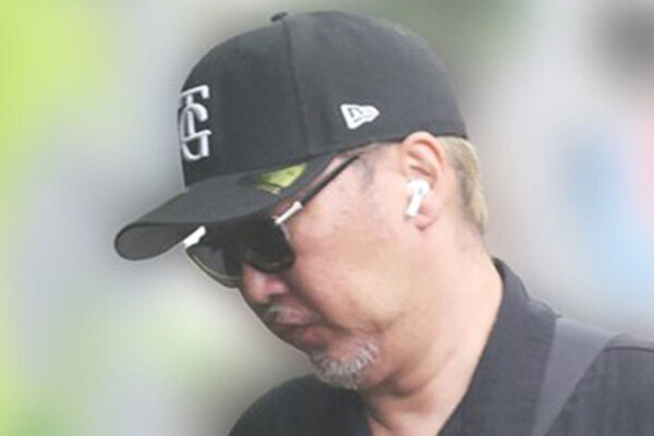 「一瞬、清原に見えた」スピードワゴン小沢　“浅黒マッチョ”化にネットざわつく　芸人に肉体改造ブームの背景