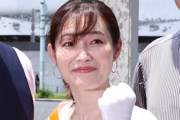「思わず叫んだよムカつきすぎて」女性シンガー（30）　“お母さん宣言”の参政党さや氏を新曲で痛烈批判