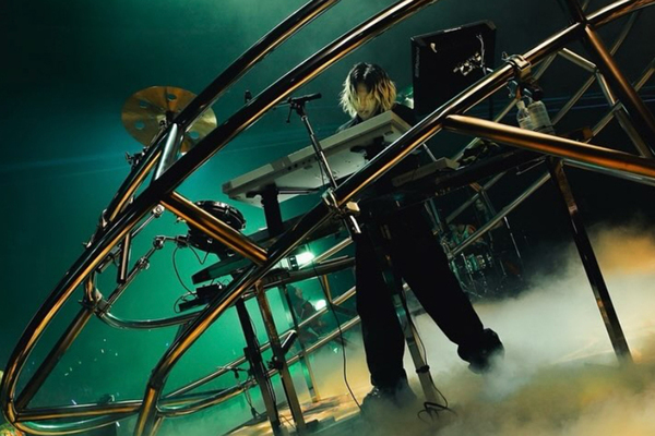 「女の子かと思った」31歳“タトゥー”アーティスト　14キロ激痩せ＆超絶美肌の“激変”近影にネット驚愕