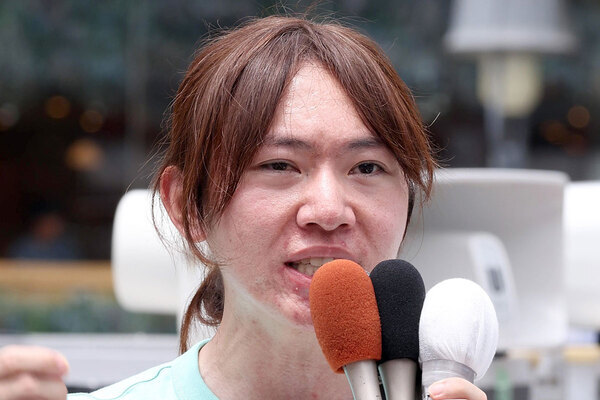 「大学の入学式みたい笑」チームみらい安野貴博氏　初登院での“だるだる”スーツ姿にツッコミ殺到