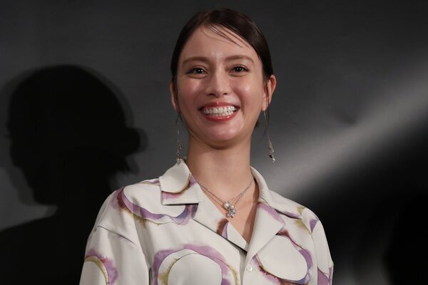 「素敵な表現と言葉選び」滝沢カレン　第一子出産報告での“独特な表現”にSNSから賞賛の声