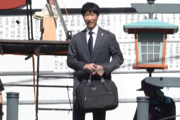 堺雅人　『VIVANT』続編の真夏ロケ熱演を目撃！来年4月まで撮影の「異例スケジュール」になったワケ