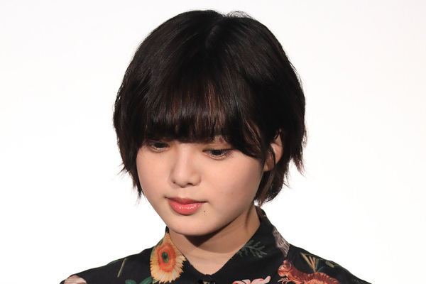 「タトゥー入れたん？」元欅坂・平手友梨奈　右腕に「前衛的な絵柄」発見もファンが好意的なワケ