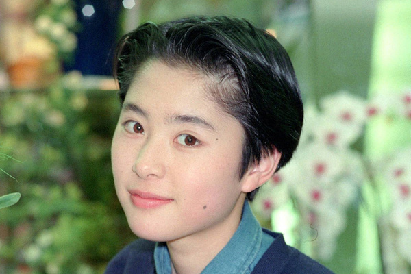 「本当に50代なのか」深津絵里　8年ぶり出演映画の舞台挨拶で見せた“超絶美貌”にネット悶絶