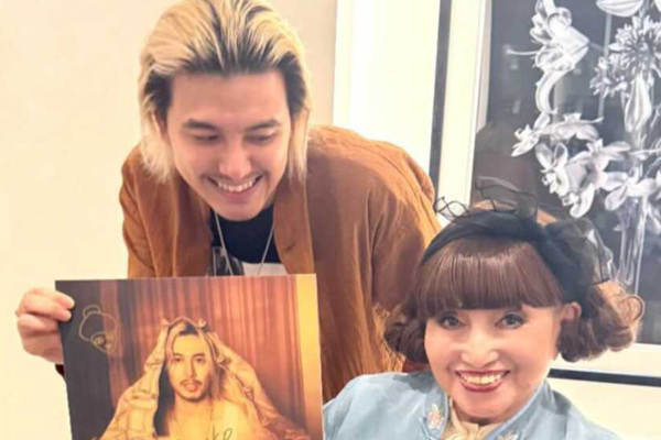 藤井風　黒柳徹子とプライベートで食事デート！勝負服に選んだ黒Tシャツの“正体”にファン注目