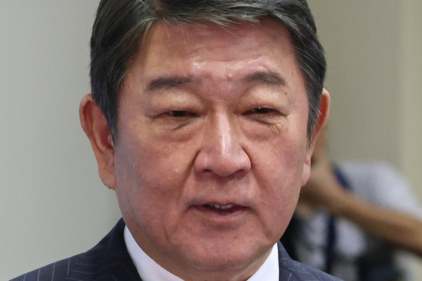 「何アピールなのよ」茂木前幹事長　子ども食堂視察での誕生日サプライズが物議…“ズレている”指摘続出のワケ