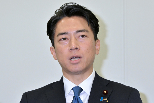 「舐めるのもいい加減にして」小泉進次郎陣営で広報女性議員に“ステマ指示”報道…Xのコメント欄も閉鎖で国民の怒り爆発