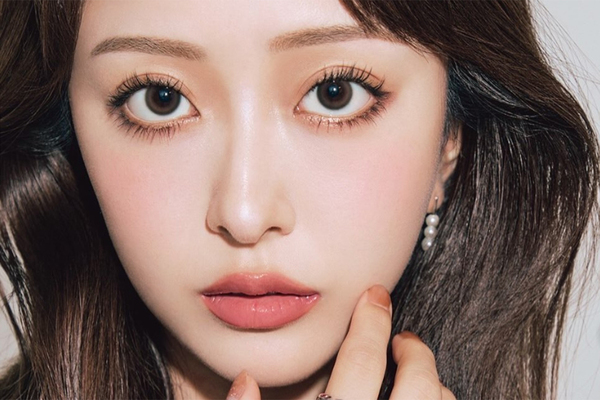 「マジで大きなお世話」人気ギャルタレント　外食中の“他人の善意は不要”とバッサリ…ネットでは賛否分かれる