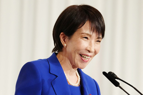 「露骨すぎた」“進次郎派”の選管女性議員が高市総裁誕生の直前に浮かべた「険しい表情」にSNS騒然