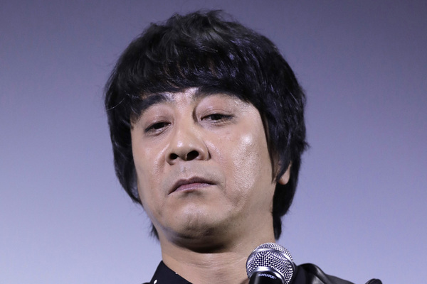 山崎まさよし　不整脈により全国ツアーを中止…ファンが音楽番組で感じていた“異変”