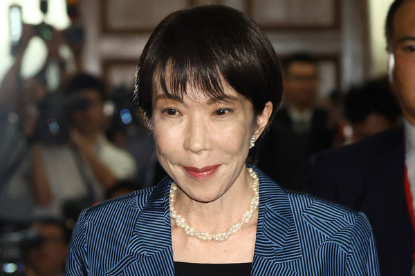 「かなりショック」自民党ベテラン議員　高市首相誕生の臨時国会で見せた突然の「車椅子」近影にSNS騒然